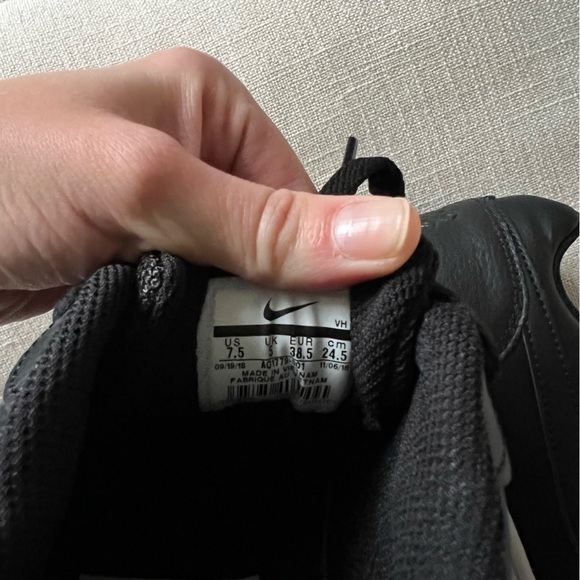 Women’s Nike Ebernon Shoes - Picture 6 of 6